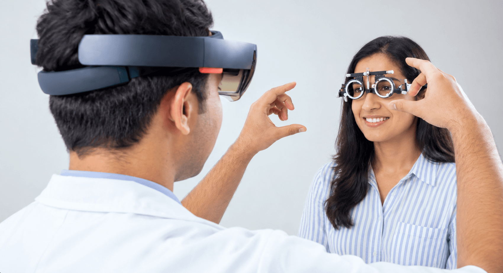 VR-Based Vision Therapy vs. Traditional Eye Exercises: What Is the Difference?