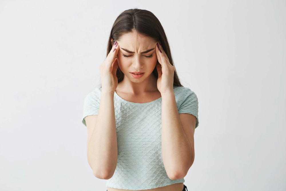 15 causas de los dolores de cabeza en la parte alta de la cabeza (actualizado en 2023)